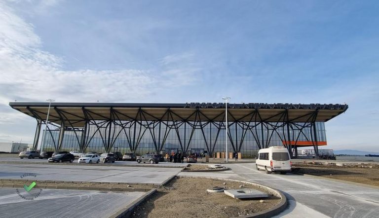 aeroport 30 decembrie 2